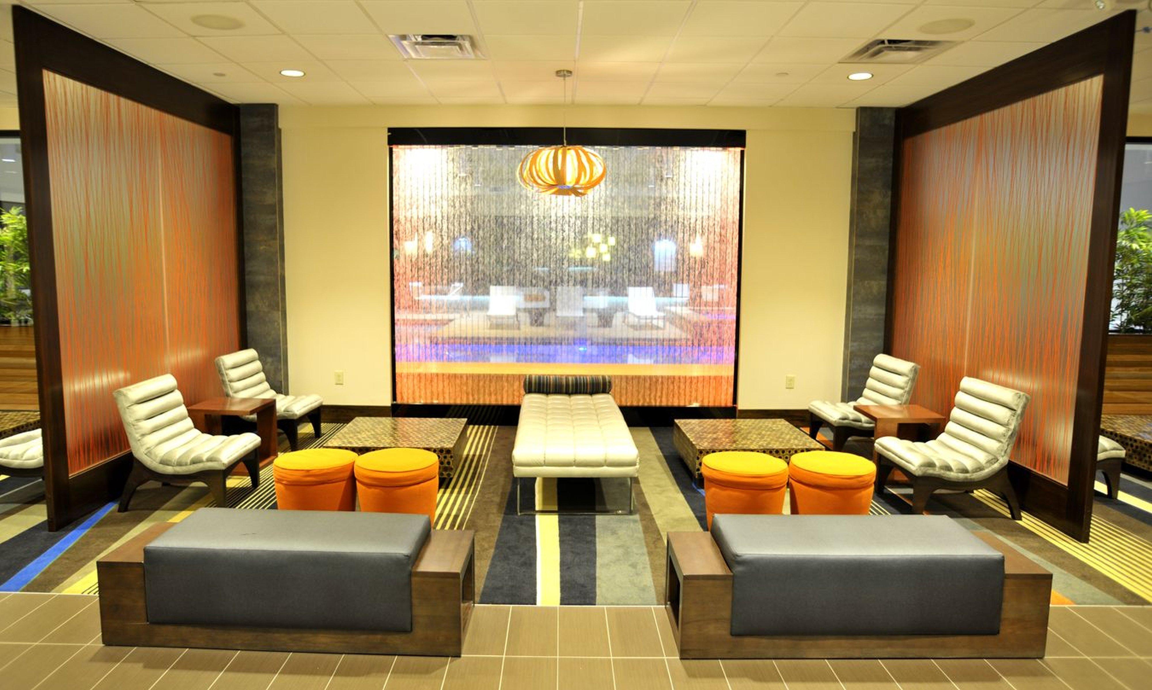 Holiday Inn And Suites Charleston West By Ihg Exterior foto