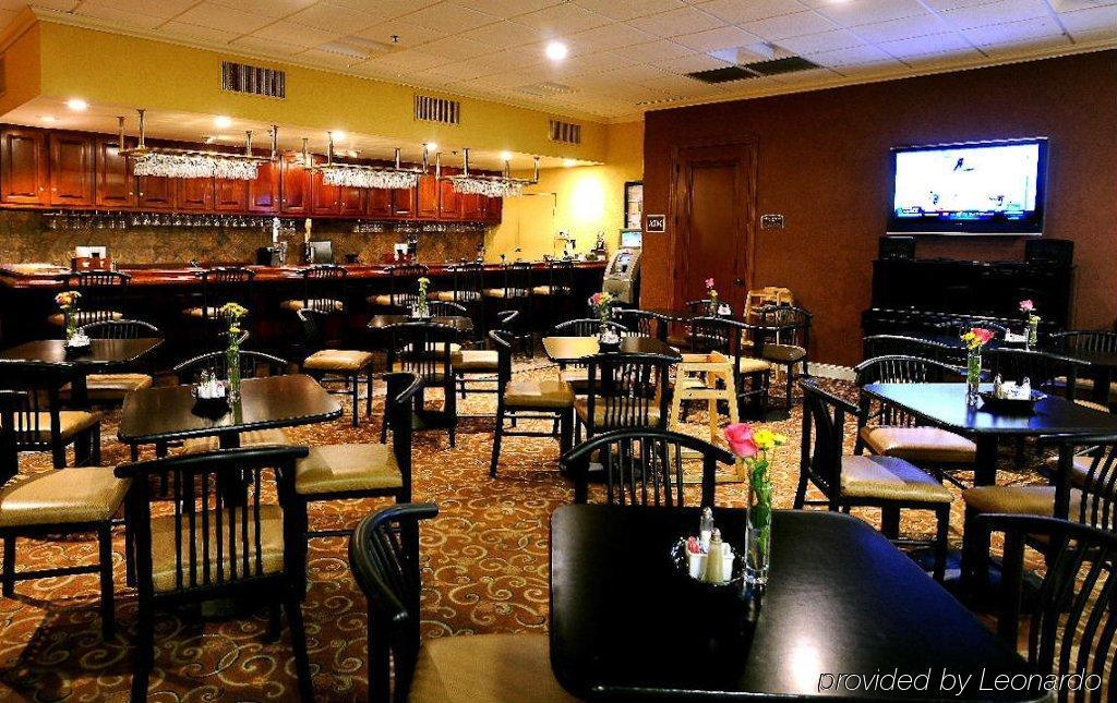 Holiday Inn And Suites Charleston West By Ihg Restaurante foto
